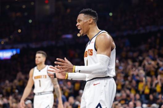 威少確認接受右手手術(shù)修復兩處骨折 或?qū)⑻龊贤睾灥仔?></a></div>
          <div   id=