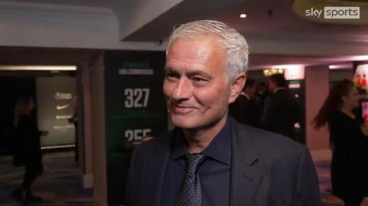 穆里尼奧：切爾西應(yīng)專注歐冠，但需警惕貝蒂斯挑戰(zhàn)