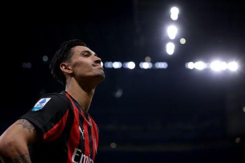 曼城欲在世俱杯前補強陣容，鎖定米蘭核心賴因德斯