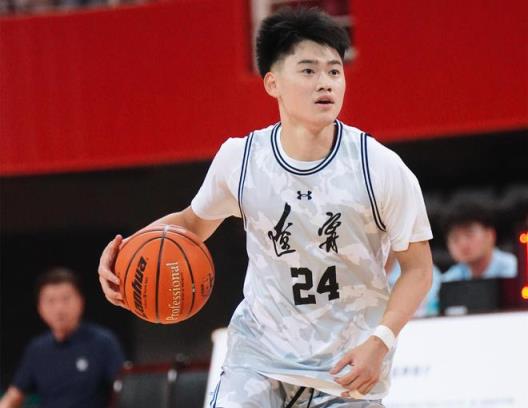19歲留美新星爆發！中國男籃未來主控或將誕生