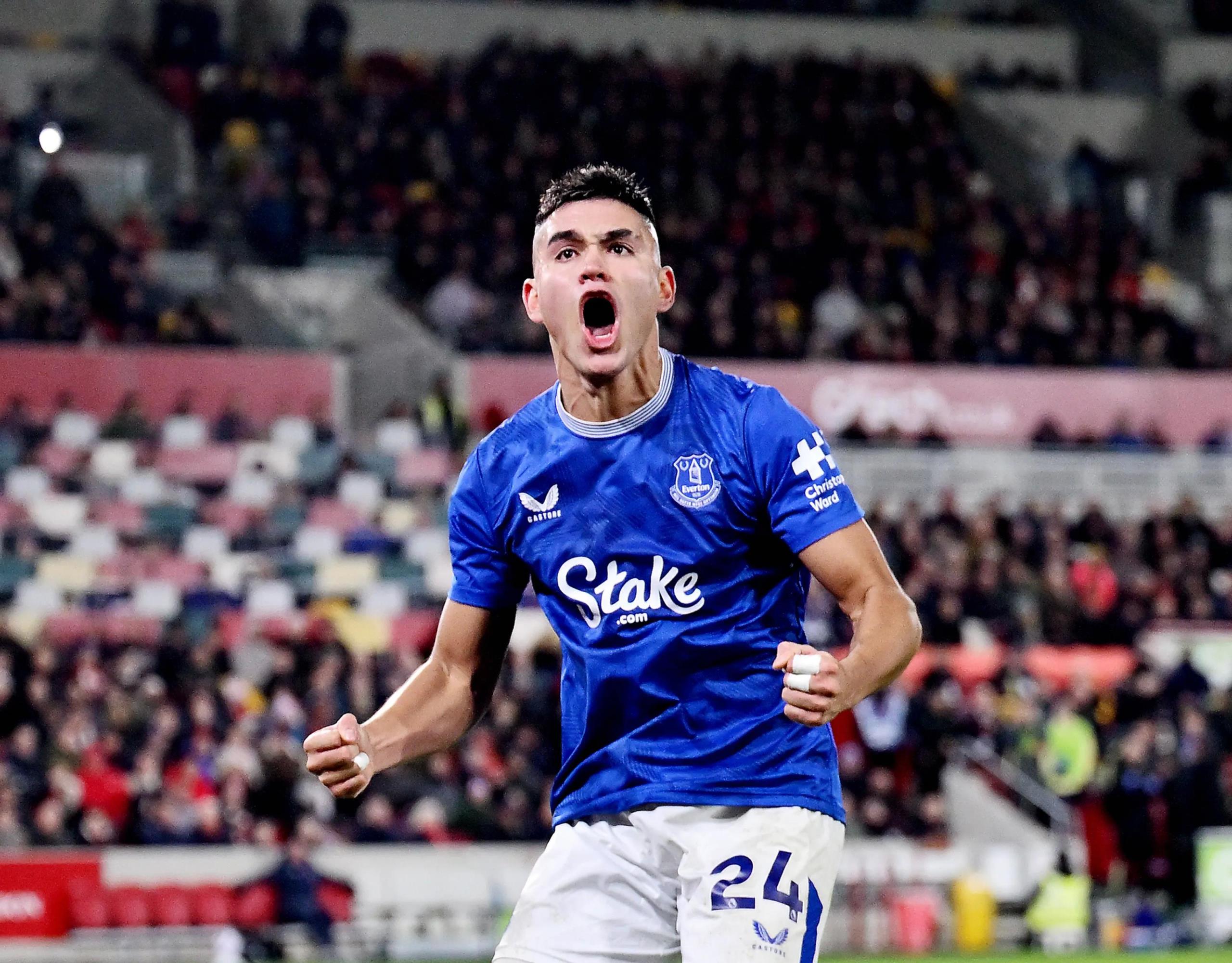 埃弗頓官方宣布買斷阿爾卡拉斯，簽約至2027年6月