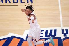 布倫森常規賽場均26分7.3助攻，季后賽29.4分7助攻命中率46.1%