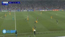 杜埃禁區(qū)外遠射偏出底線，門前危險頻頻