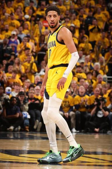 哈利伯頓成歷史第四人！鎖定總決賽席位比賽砍下20+10+3