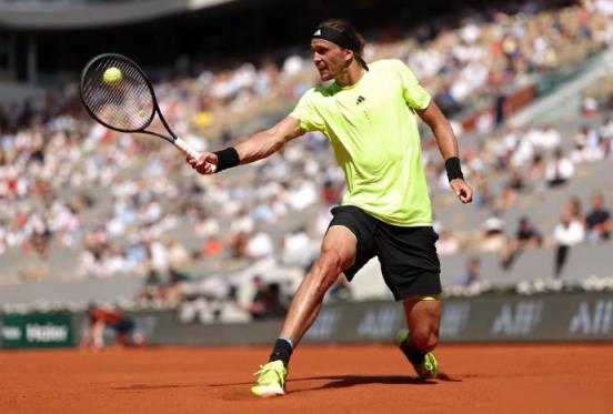 茲維列夫3-0戰(zhàn)勝科博利，晉級八強爭奪戰(zhàn)