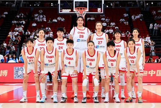中國女籃大勝46分，一人全場僅得2分，球迷質疑缺乏進步