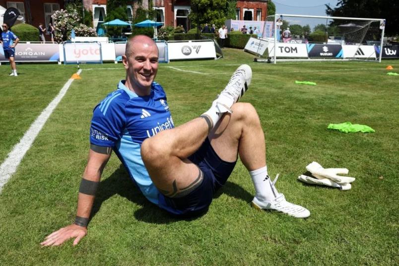 喬-哈特光頭造型引熱議，球迷猜測(cè)其可能進(jìn)行植發(fā)手術(shù)