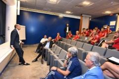 阿萊格里在科維恰諾教練學(xué)院授課，小法與哈姆西克在列