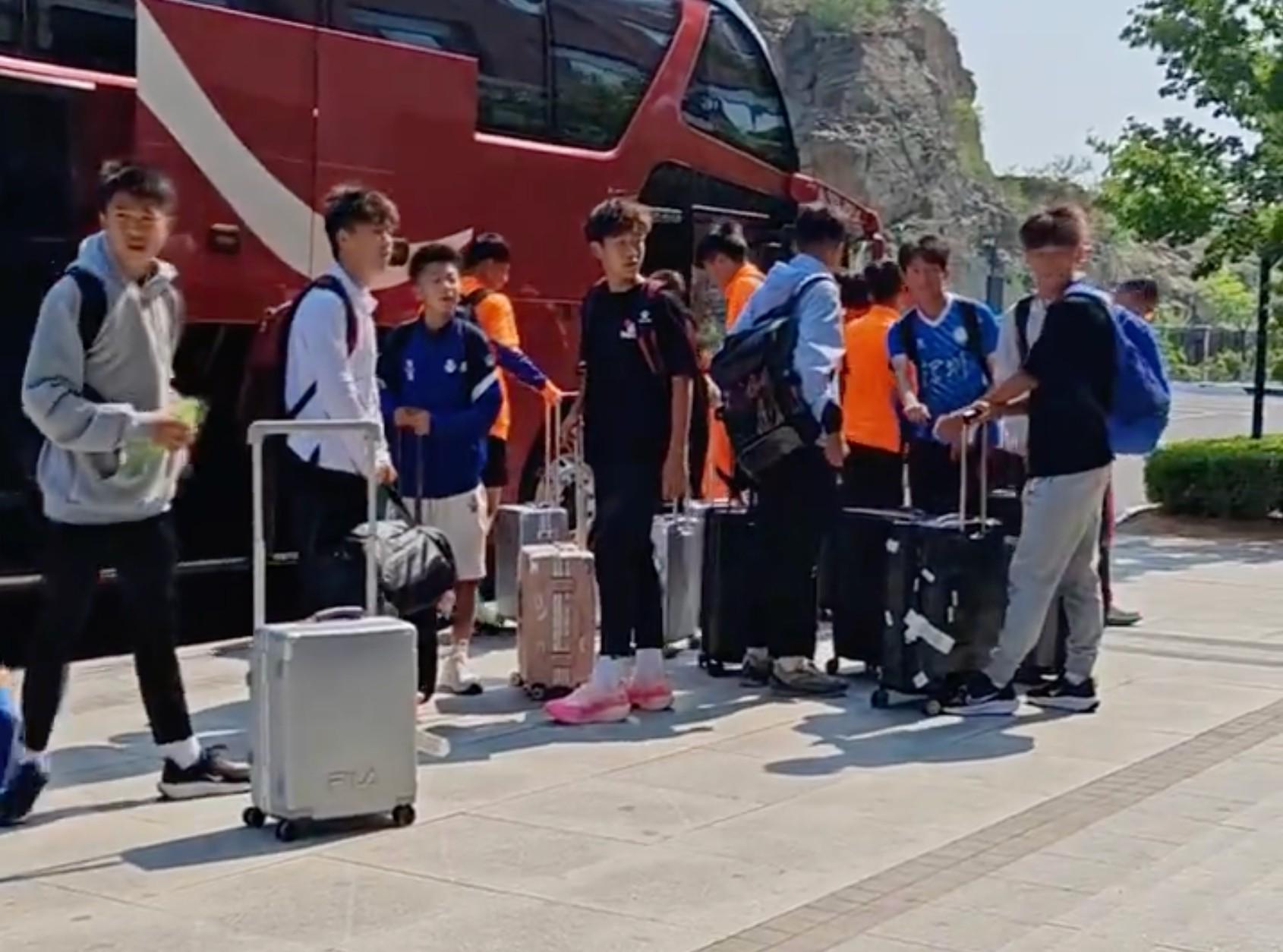 校足教練：嗨球糾紛后青訓機構連夜開會請法務處理