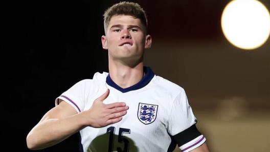 4球2助攻！英格蘭天才后衛(wèi)橫空出世，身價(jià)2000萬歐引5家意甲豪門爭搶