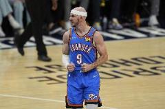 卡魯索終于戴上總冠軍戒指，自信滿滿：沒人能再說什么了