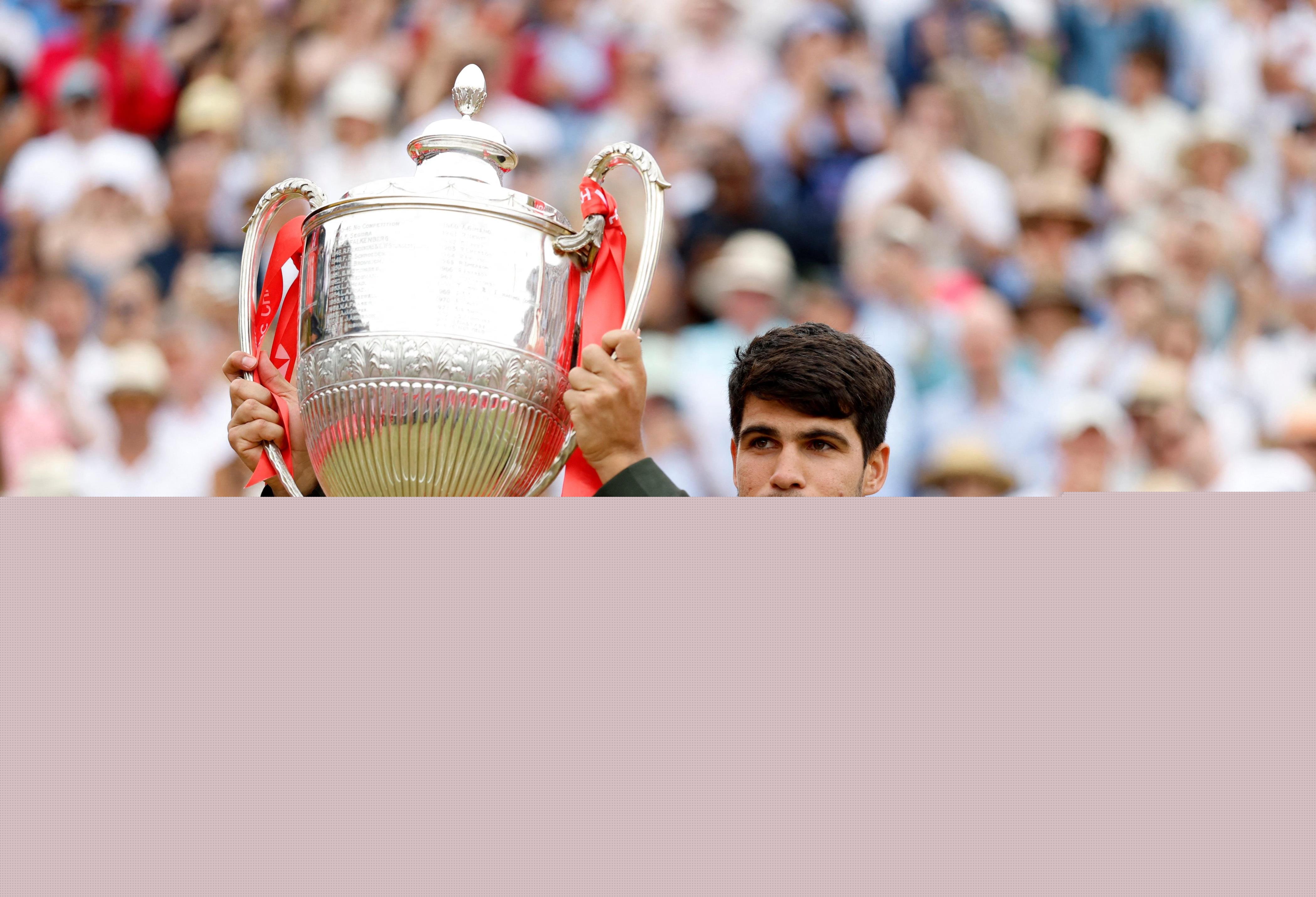 阿爾卡拉斯倫敦女王杯奪冠，皇馬官方祝賀