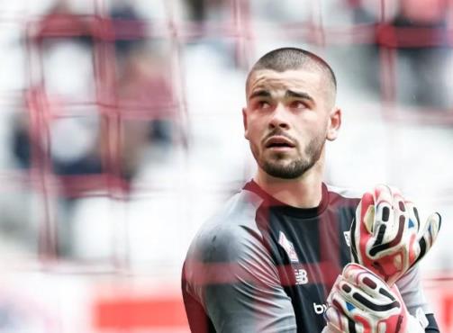 PSG、曼城和曼聯(lián)競相爭奪里爾門將舍瓦利耶