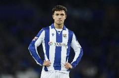 祖比門迪確認(rèn)飛抵倫敦完成阿森納轉(zhuǎn)會，本周內(nèi)正式敲定