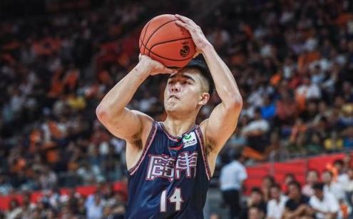 廣東隊續約基本完成！兩核心與爭議射手留隊，杜鋒重點培養兩大新星