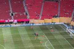 巴黎主帥恩里克與總監坎波斯實地考察球場備戰大戰