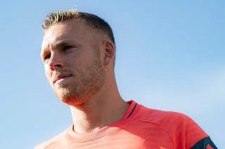 名記：埃因霍溫將簽約科瓦日，佩雷茨轉會尚未與拜仁達成協議