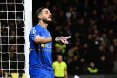 斯基拉：那不勒斯、羅馬、都靈關注萊切門將法爾科內