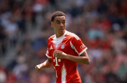 薩內：穆西亞拉受傷令人痛苦，他剛要恢復到100%就發生這種事