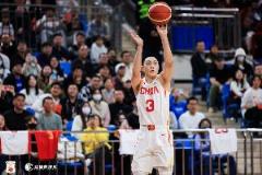 媒體人：胡明軒登場30分鐘僅2分 防守經(jīng)驗不足難擔重任