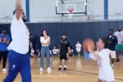 唐斯訓(xùn)練課瘋狂蓋帽小朋友“看得出來玩得很開心”