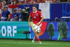 德天空：水晶宮與比利亞雷亞爾爭奪鮑姆加特納