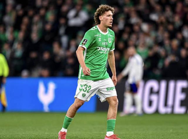 隊報：布倫特福德對圣埃蒂安球員斯塔辛感興趣