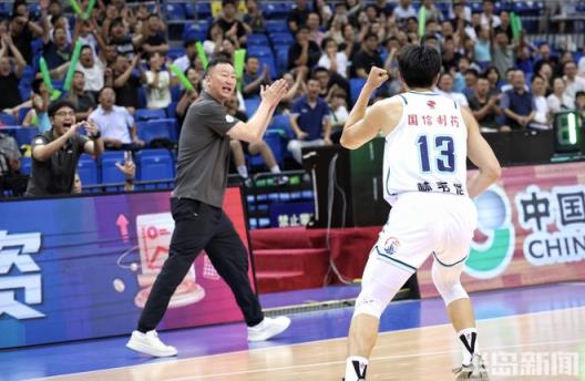 失誤頻頻，輸?shù)舻卤?！青島男籃負(fù)于山東男籃無(wú)緣夏季聯(lián)賽決賽