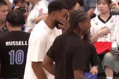 他鄉(xiāng)遇故知！唐斯探望小卡中國行 兩人互動頻繁談笑風生