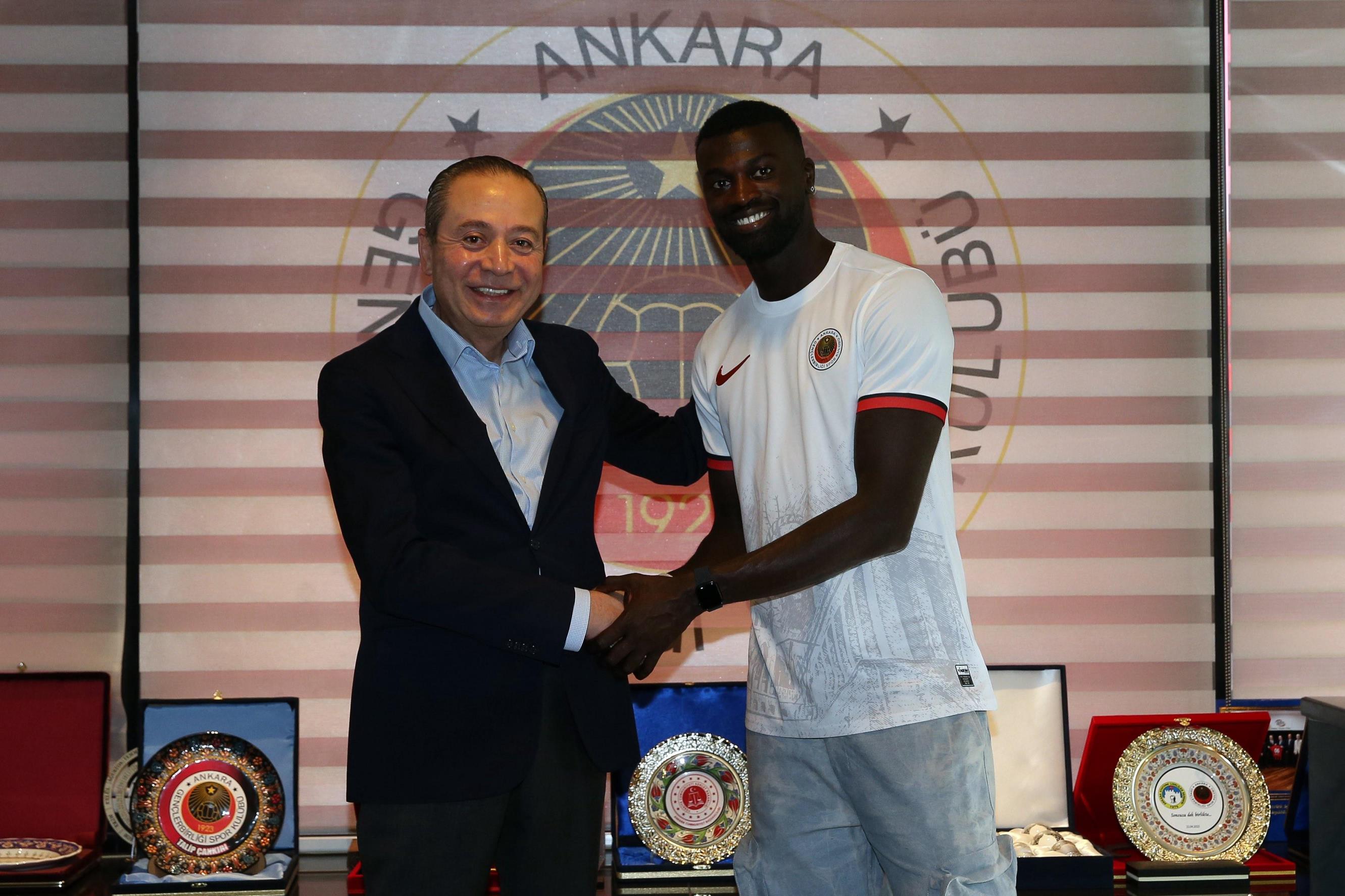 官方：尼昂自由身加盟土超青年聯合，簽約兩年