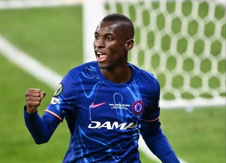 記者：雅克松計劃在慕尼黑待上一段時間，不著急回倫敦