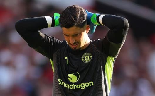 詹俊：巴因迪爾與三中衛(wèi)體系不兼容，曼聯(lián)防守端隱患重重