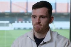 羅伯遜：斯洛特的執教表現令人難以置信，接替克洛普絕非易事