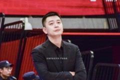 楊鳴：因傷病與外援調整球隊逐步磨合走向最佳