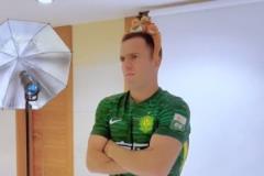 塞爾吉尼奧國安首秀在即，博主曝光其一個月前標準照拍攝花絮