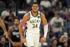 字母哥：我們必須成為球場上最兇悍的球隊，這是唯一的取勝之道