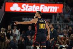 庫里復(fù)出23分4板6助3斷止兩連敗 半場反超后命中率驟降