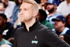 Shams：灰熊任命托馬斯-伊薩洛為臨時(shí)主教練