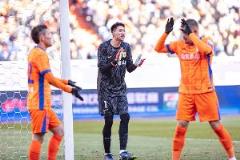 何日出頭？20歲于金永依木蘭板凳，33歲彭欣力、36歲王大雷爭主力