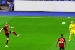 心有靈犀一點通！德布勞內傳的漂亮，盧卡庫打的更漂亮！