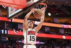 謝潑德三分高效15分 惠特摩爾貢獻11分助力團隊