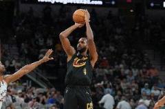 莫布里首節(jié)轟4記三分獨(dú)得18分，13中10貢獻(xiàn)25分12板5助3帽