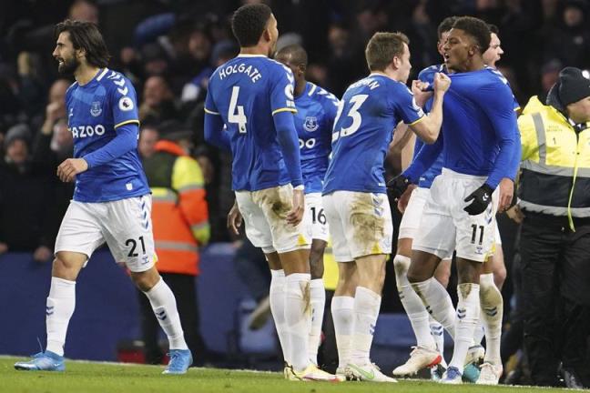 英超：埃弗頓主場(chǎng)迎戰(zhàn)阿森納，誰(shuí)能占據(jù)優(yōu)勢(shì)？