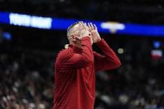 卡爾：主帥調整滯后總經理不作為 雙雙被解雇成必然