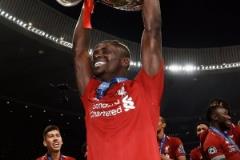 利物浦致敬馬內33歲生日，球員為紅軍出戰269場120球42助