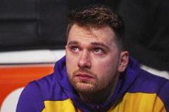 里夫斯：教練說看到東契奇哭他也哭了，體現我們彼此在意