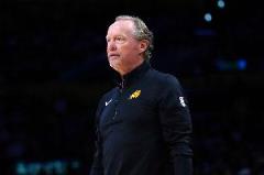 瑞安-鄧恩：布登是傳統強硬的教練，注重嚴格要求球員