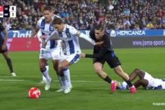 太可惜了！費爾明停球連續(xù)戲耍過人打偏！進了就是生涯最佳！