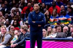 名記：鵜鶘管理層與教練組陷危機(jī) 老六受重用引爭議