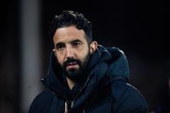 曼聯新帥阿莫林與范尼戰績對比：12勝9平11負 vs 3勝1平